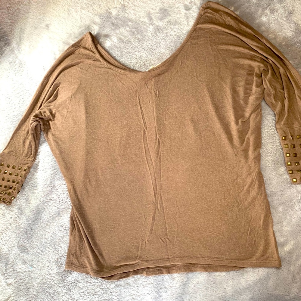 Amber blue brown top